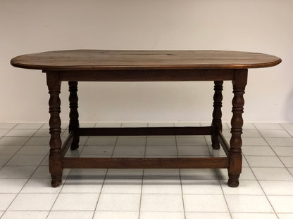 Walnut reel table. Emilia 18th century