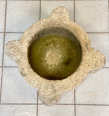 Grande mortaio in marmo . XIX secolo