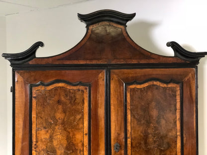 Trumeau moved on the front Lombardy Louis XV root. Early 18th century