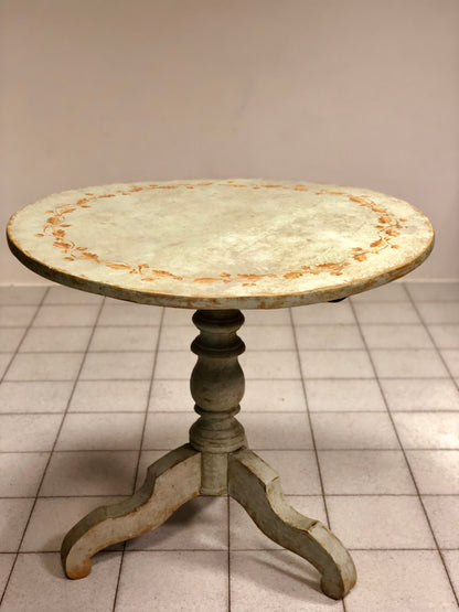 Lacquered and painted sail table. 19th century