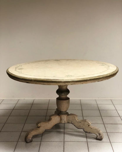 Tavolo rotondo laccato lombardo