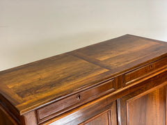 Credenza in noce metà XIX secolo .