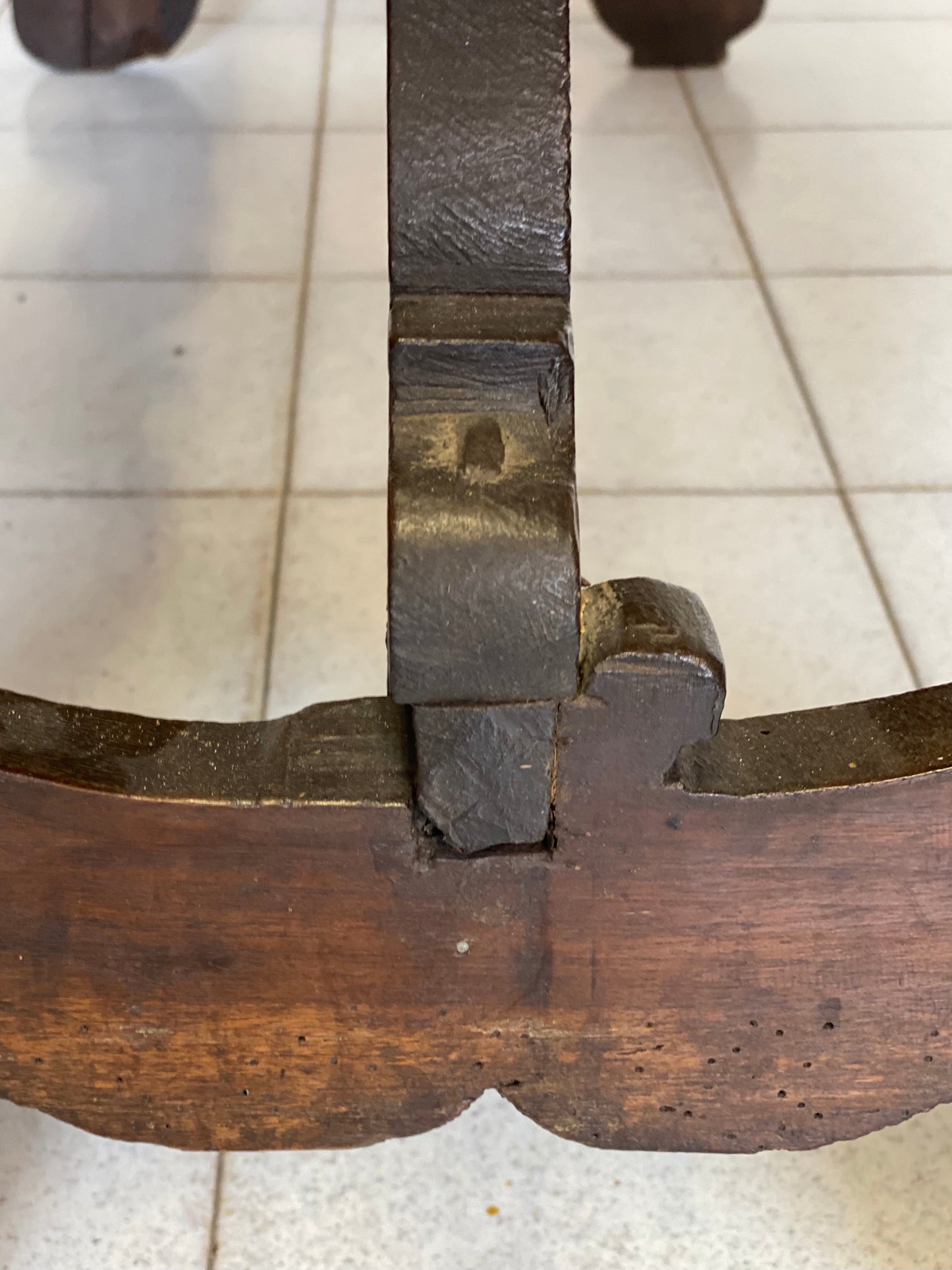 Tavolo scrittoio Luigi XIV Lombardo . XVII secolo