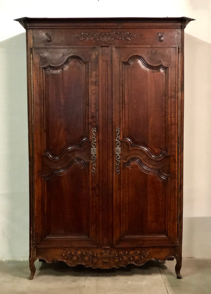 Louis XV wardrobe carved cherry. 18th century