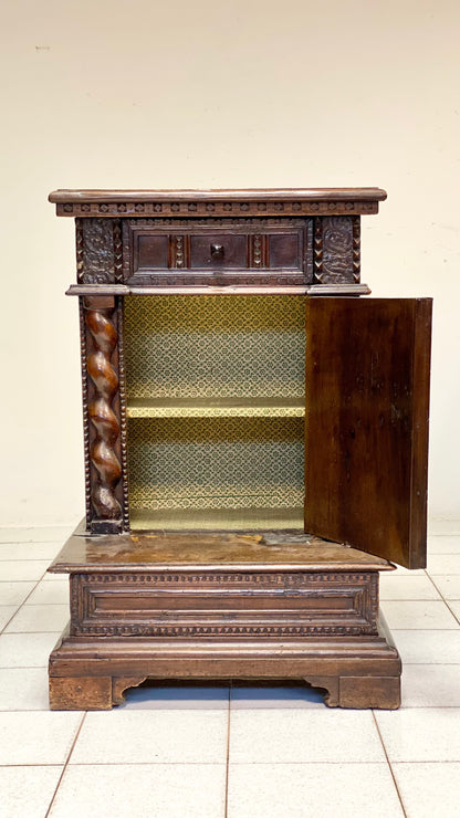 Inginocchiatoio Lombardo Luigi XIV . XVII secolo