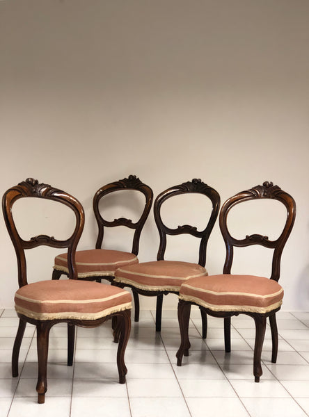 Gruppo di quattro sedie in noce Luigi Filippo