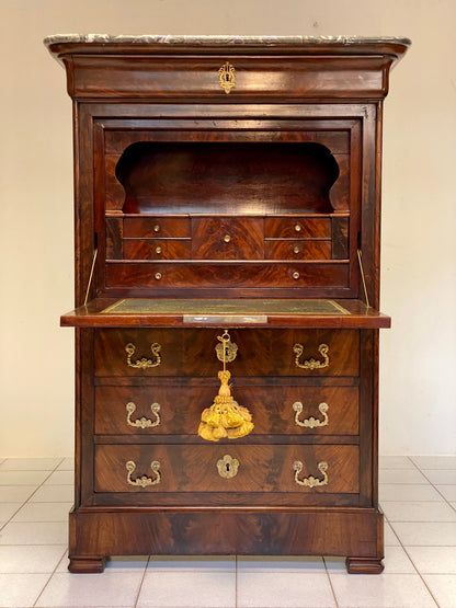 Secretaires Carlo X piuma di mogano . XIX secolo . Restaurato
