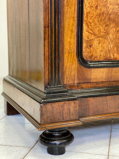 Lombard two-door sideboard in walnut and briar. 19th century