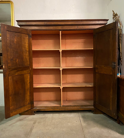 Armadio in noce Luigi XIV. Modena Bologna metà XVII secolo
