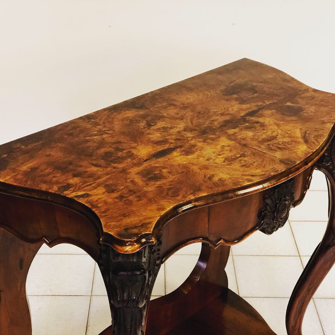 Consolles Lombarda Carlo X . Noce e radica