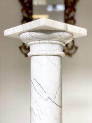 Colonna in marmo di Carrara . Inizio XX secolo