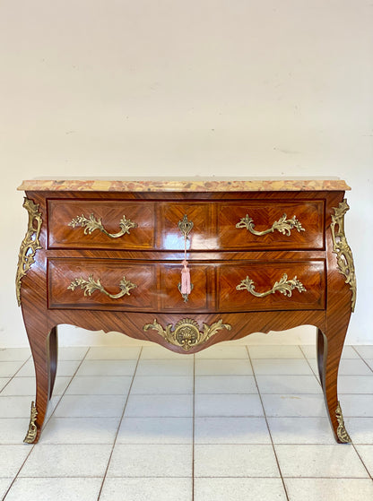 Cassettone mosso sul fronte e fianchi . Napoleone III