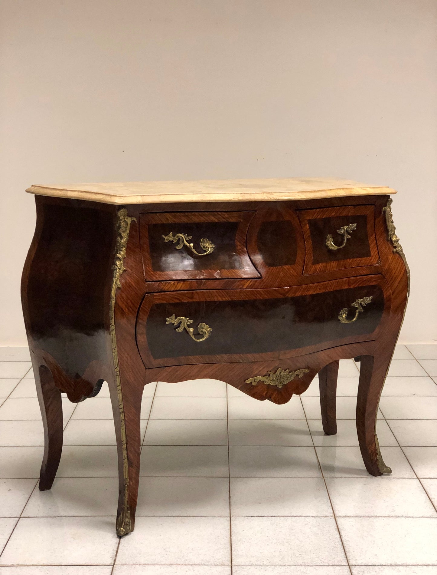 Napoleon III curved chest of drawers
