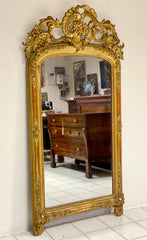 Specchiera Carlo X legno intagliato dorato XIX secolo .