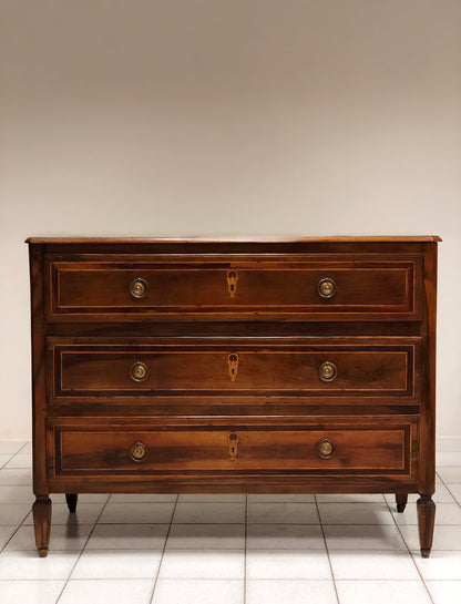 Cassettone lombardo Luigi XVI intarsiato