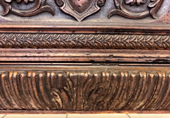 Cassapanca in legno di noce Lombardo - veneta. Fine XVI - inizio XVII secolo
