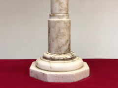 Colonna in marmo di Carrara