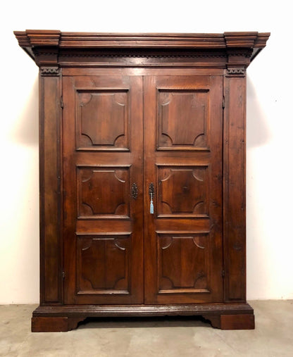 Lombard walnut wardrobe. 17th century