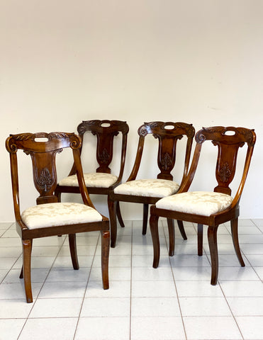 Gruppo di quattro sedie a gondola Impero Inizio XIX secolo