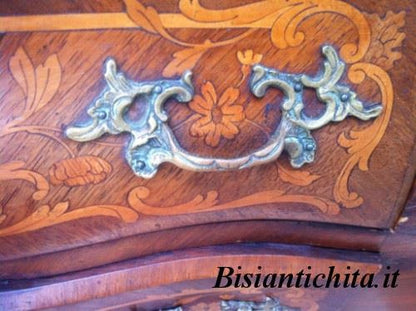 Secretaire Napoleone III tutto lastronato in noce e intarsiato in legni misti pregiati